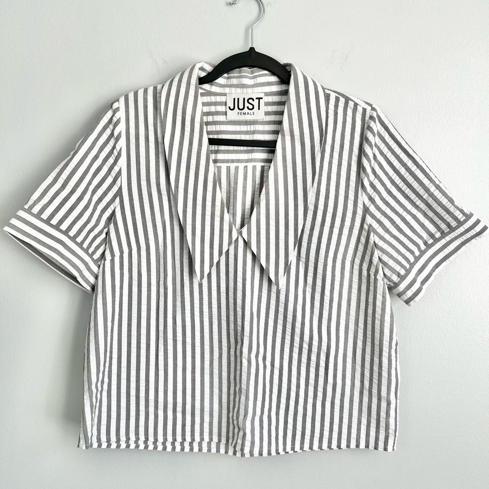 JUST Female Size 38 • Rialto Blouse Stripe Short Sleeve Top. - Picture 2 of 6